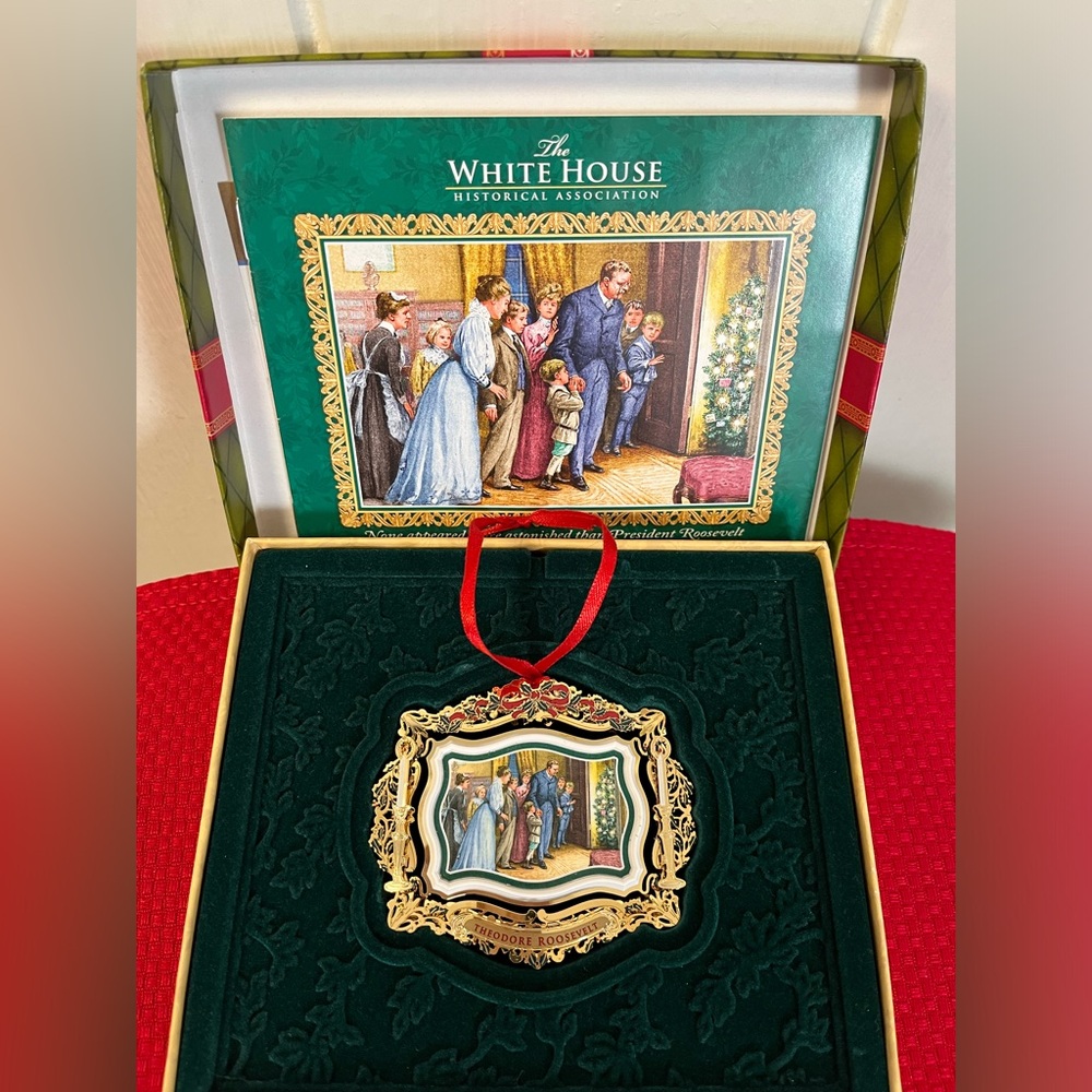 White House Ornament 2011 - Beautiful